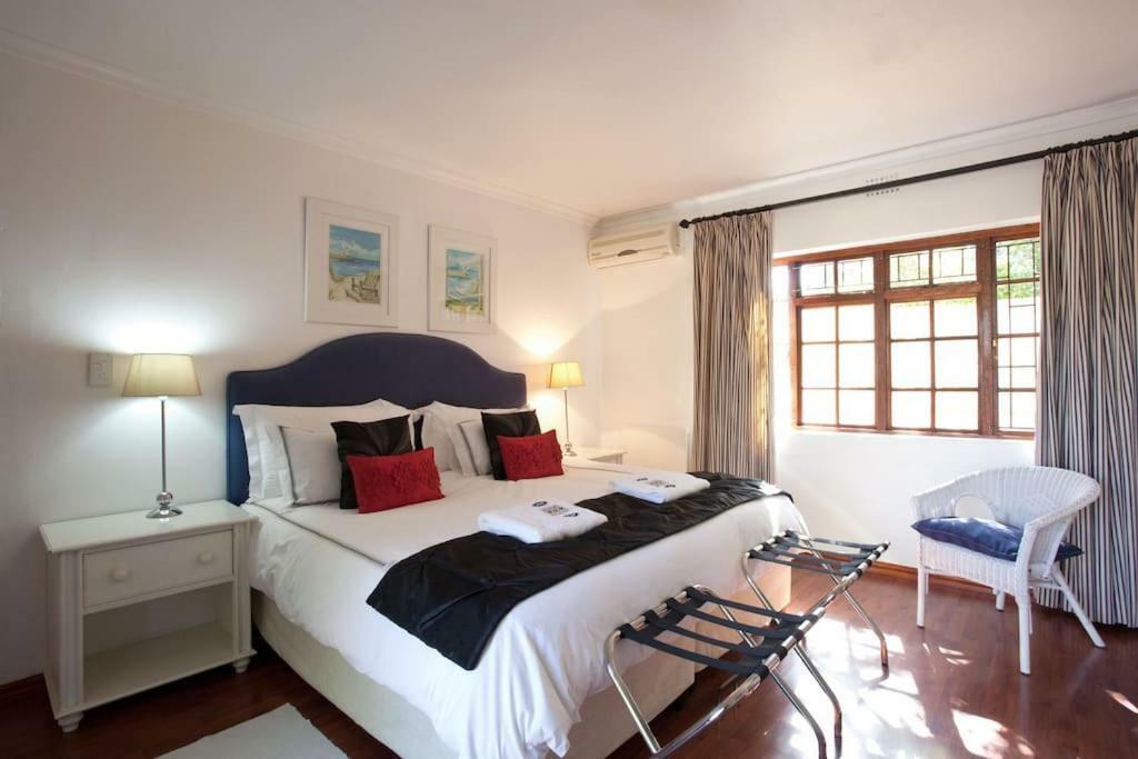 Lu'S Guest House Paarl Bagian luar foto